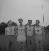 DM. I allmän idrott. (bl.a. löpning 2500 M.) 1946

Fyra stycken idrottsmän.