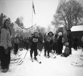 Skolungdomens fettisdagens tävlingar på skidor. 1946