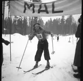 Skolungdomens fettisdagens tävlingar på skidor. 1946
