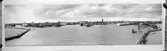 Hamnen. Panoramabild över hamnen sett från havet.