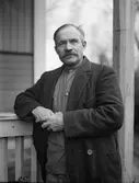 Lägenhetsägare Axel Gustafsson, Myssinge, Tuna socken, Uppland 1934