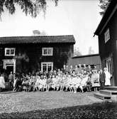 Arbrå,
Fornhemmet,
Söderhamns pensionärer på besök,
September 1971