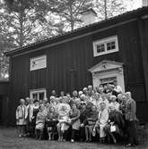 Arbrå,
Fornhemmet,
Stockholmare på besök,
September 1971