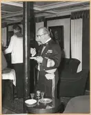 Militärer med drink