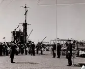Marinmusiker vid båt.