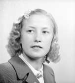 Karin Häll, augusti 1944