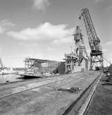 Den 8 april 1961. Gävle Varv. Exteriör av fartygsdocka.




