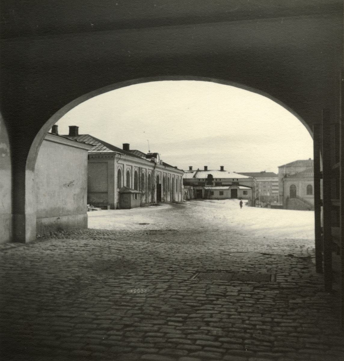 Lennart af Petersens, View through the dining room floor, Svea artillery regiment A 1, spring 1947.
