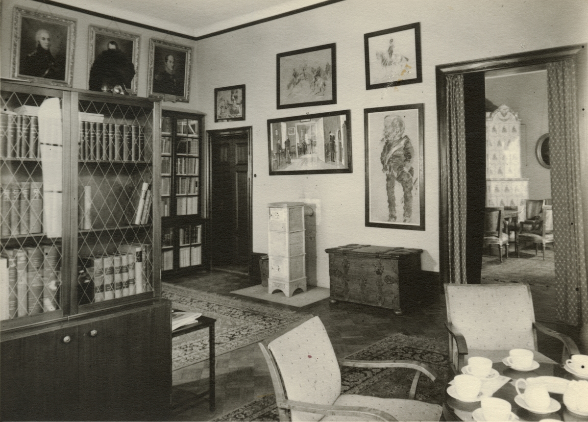 Lennart af Petersens, Biblioteket i officersmässen, Svea artilleriregemente A 1, våren 1947.