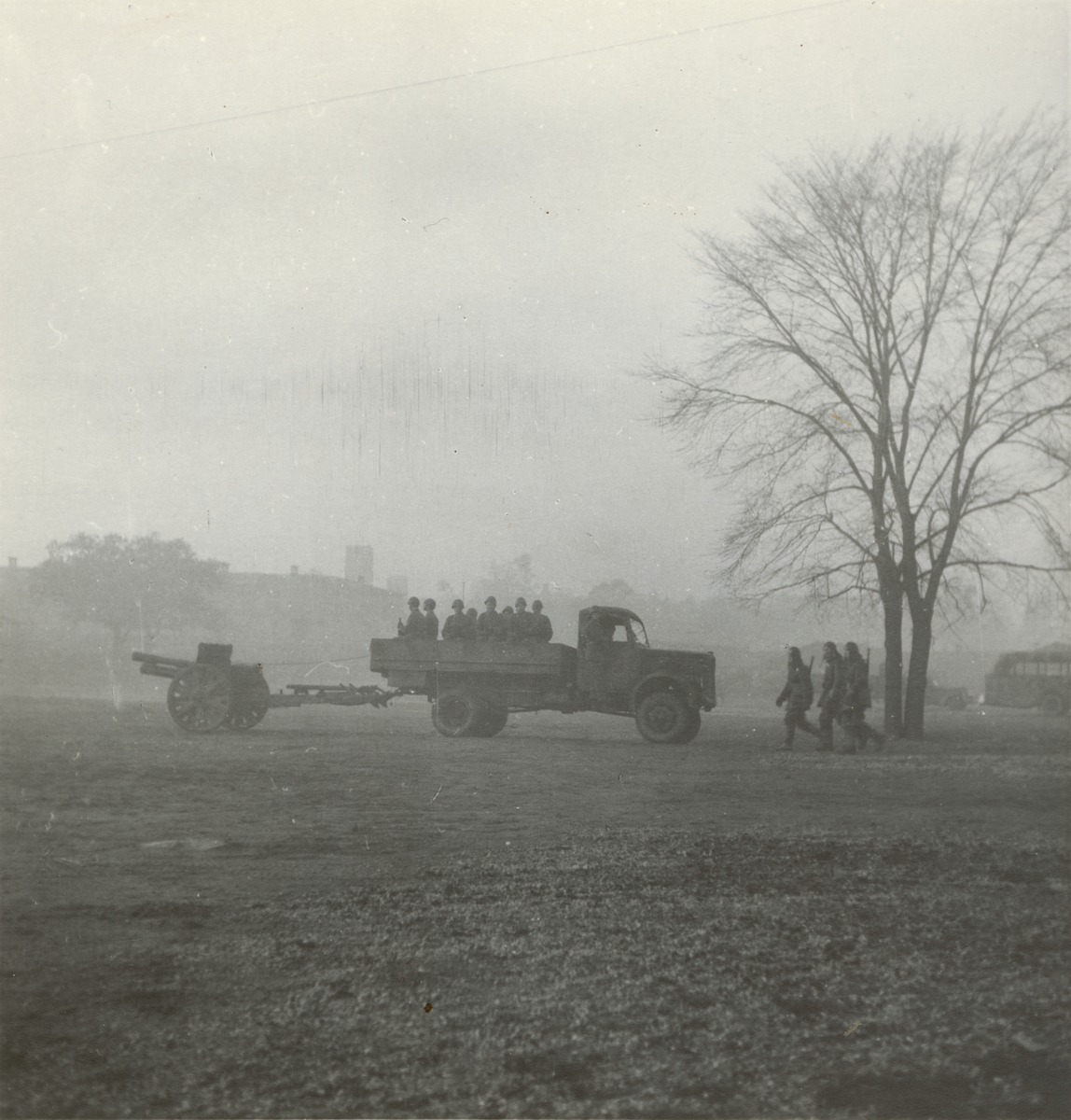 Lennart af Petersens, Piece sex cress with 7.5 cm cannon m/1902-33, Svea artillery regiment A 1, spring 1947.