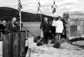 Minnesstenen över de finska släktnamnen reses vid Röjden