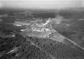 Flygfoto över Vaggeryds massafabrik i Vaggeryd. Nr. L. 656