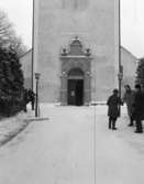 Västra portalen på Vetlanda kyrka före restaurering.