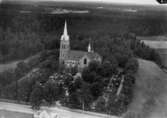 Flygfoto över Vallsjö kyrka i Sävsjö, Jönköpings län. Nr. C. 1835