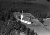 Flygfoto över Brahekyrkan på Visingsö i Jönköpings kommun.