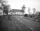 Utvändig restaurering av Bredaryds kyrka 1987.