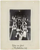 Festklädda elever vid Skara folkskoleseminarium.