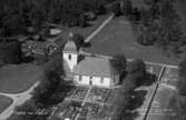 Flygfoto över Gällaryds kyrka i Värnamo kommun. Nr. D. 1892