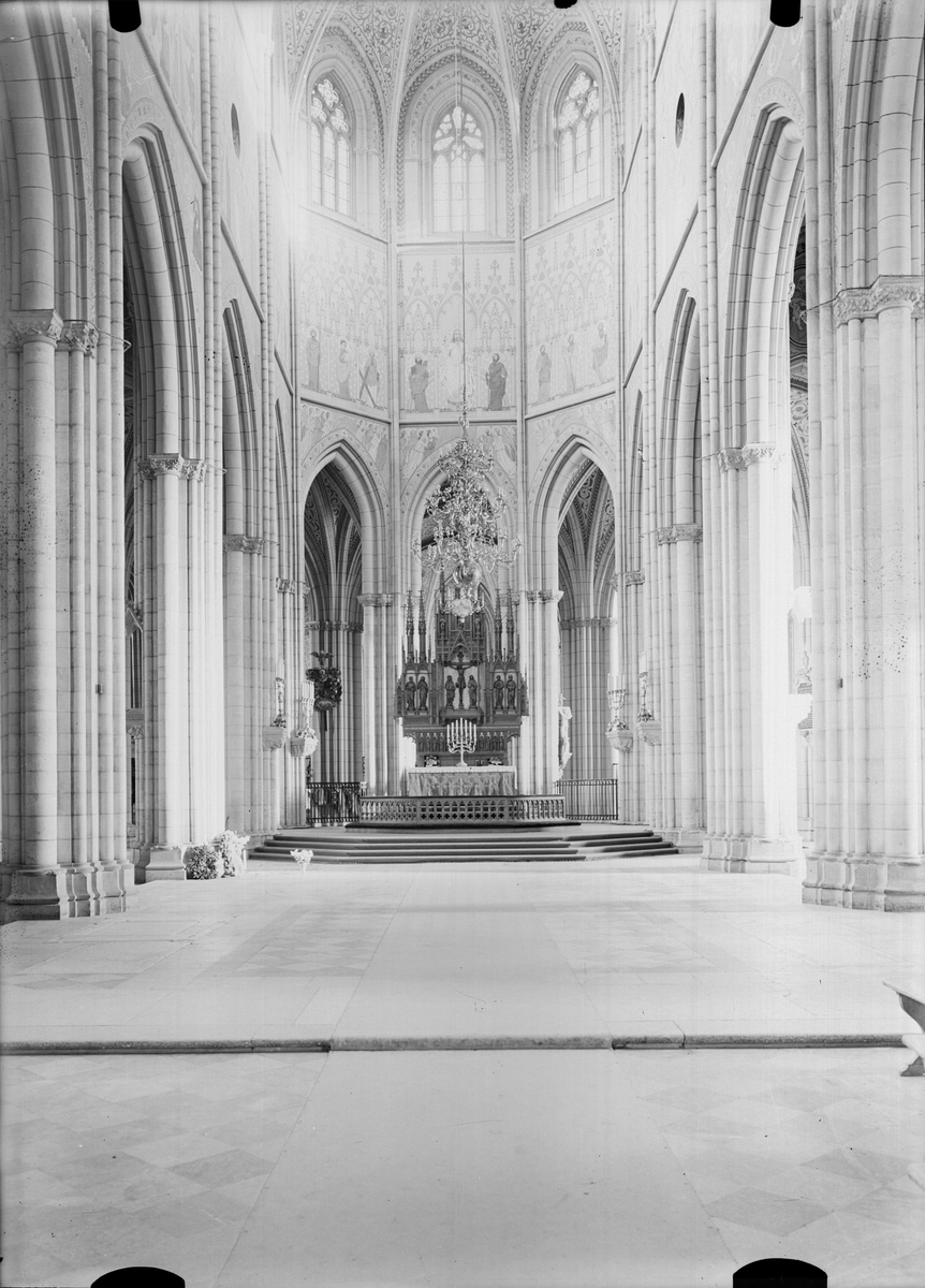 Henri Osti's Fotografiateliér, Högkoret, Uppsala domkyrka, omkring 1900