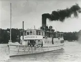 Fabriksrederiets ångbåt Gustavsberg III.<br><br><br><br>