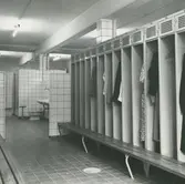 Interiör. Omklädningsrum, Hushållsporslinsfabriken.