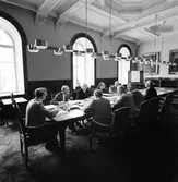 Statens Järnvägar, SJ Sammanträde i Plenisalen med direktion.
Sista gången med A. Eklund. Generaldirektör Lars Peterson