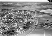 Flygfoto över stationen
Stationshus i holländsk renässansstil  Stationen omb. 1928,  Bron över GDJ söder om Storvik, byggd 1902, riven 1995-06-18