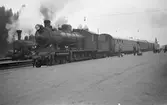 Statens Järnvägar, SJ A7 1749 med persontåg.