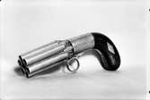 Revolver använd av SJB:s avlöningsförättare;Järnvägsmuseet