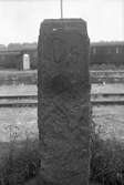 Milstolpe av granit från ÖKJ; Järnvägsmuseet. Ark nr 5560.