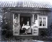 Jenny Svensson och systerdotter.