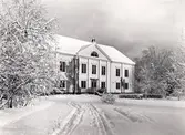 Skälby gård vintertid.