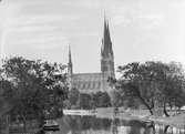 Fyrisån och Uppsala domkyrka från norr, Uppsala 1891