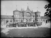 Varberg - Borås - Herrljunga Järnväg, VBHJ bussar framför Borås centralstation.