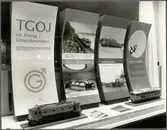Trafikaktiebolaget Grängesberg–Oxelösunds järnvägars utställning i form av ett fönsterarrangemang i skyltfönstret till Skandinaviska banken i Eskilstuna i november 1967.