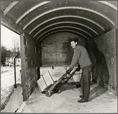 Lastning av godsvagn vid AB Järnförädling.