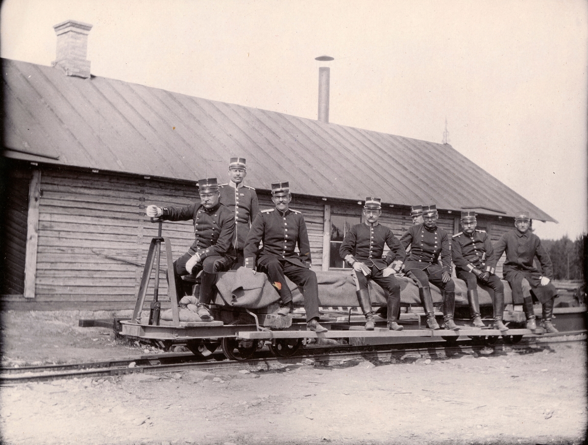 Unknown artist, Fotoalbum innehållande bilder från Generalstabens fältövningar i Norrbotten 1903.