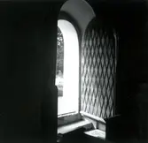 Dörröppning i Döderhults kyrka.