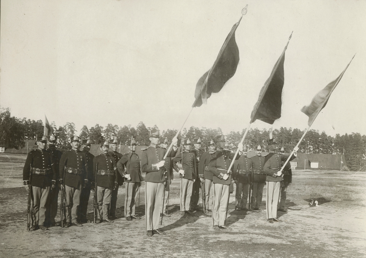 Unknown artist, Album innehållande fotografier från åren 1919-1929 föreställande Södermanlands regemente I 10, Andra livgrenadjärregemente I 5 och Gotlands regemente I 27.