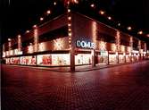 Domus i julbelysning.
Domus i Kalmar var först med denna julbelysning (fasadbelysning) av alla Domusvaruhus  i landet, i slutet av 1960-talet.