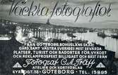 Reklam för Carl Alfred Träffs fotografiska verksamhet i form av ett vykort. 
I bakgrunden är ett fotografi föreställande Göteborg i kvällsbelysning. Över detta står med tryckt text: 
