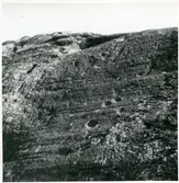 Björksta sn, Kolmsta. Skålgrop.