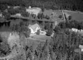 Flygfoto över Bruzaholm i Eksjö kommun. Nr K 271.