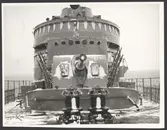 Bryggan av minsveparen Holmön i vinterväder