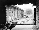 Spinnaregårdens ena långsida sedd inifrån.