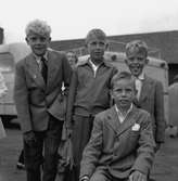 Skolbarn hem från Ammenäs.
Juli 1956.
