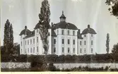 Kolbäck sn, Strömsholms slott.
Slottet, del av slottsparken och stenmur.