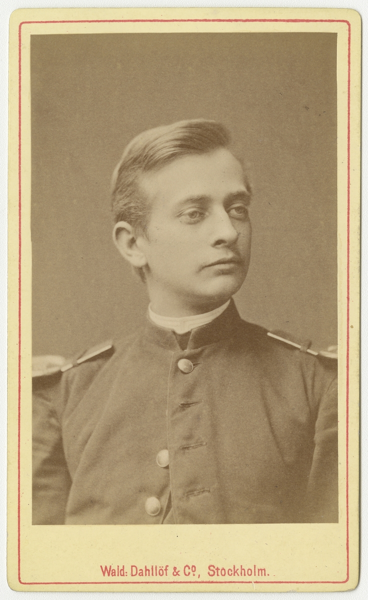 Waldemar Dahllöf, Porträtt av Anders Hugo Levin vid Krigsskolan Karlberg. Se även bild AMA.0001894, AMA.0007947 och AMA.0021746.