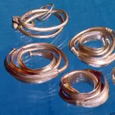 Guldskatten från Skedemosse, bestående av armringar av guld. Skatten vägde 1,3 kg.