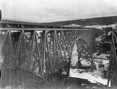 Nya bron över Ångermanälven fotograferad från gamla bron
Långsele - Mellansel . Från Baningenjören Biö Manne Briant, Sollefteå